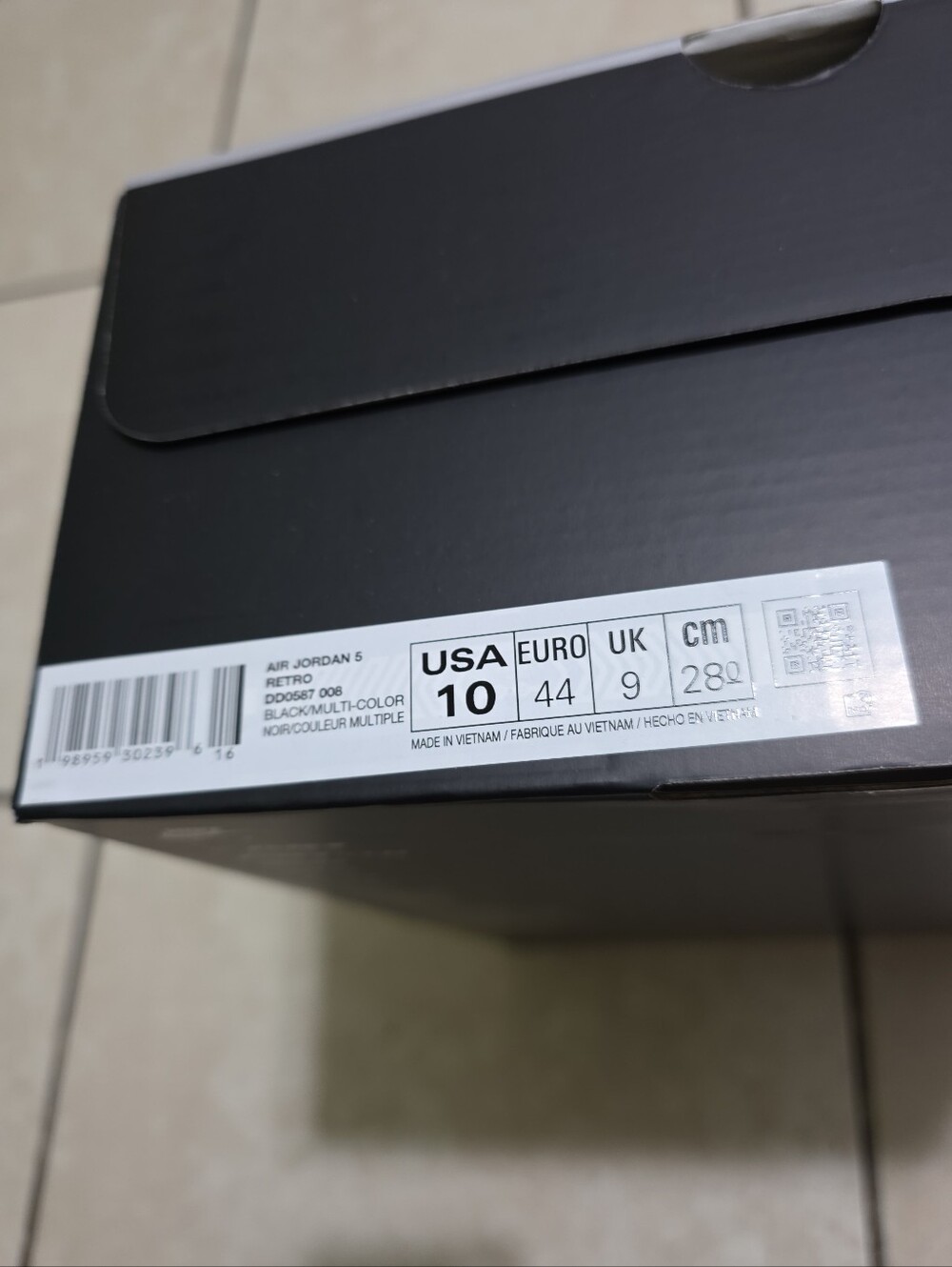 Empty Shoe Box - Picture 2 of 7